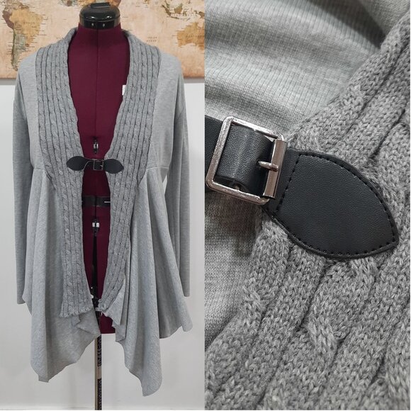 Cable knit buckle front sweater - Picture 1 of 10